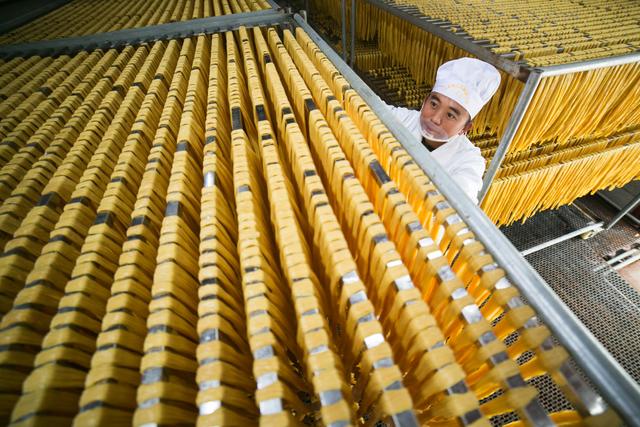 贵州大方 节前豆制品加工忙，香飘千里促销售